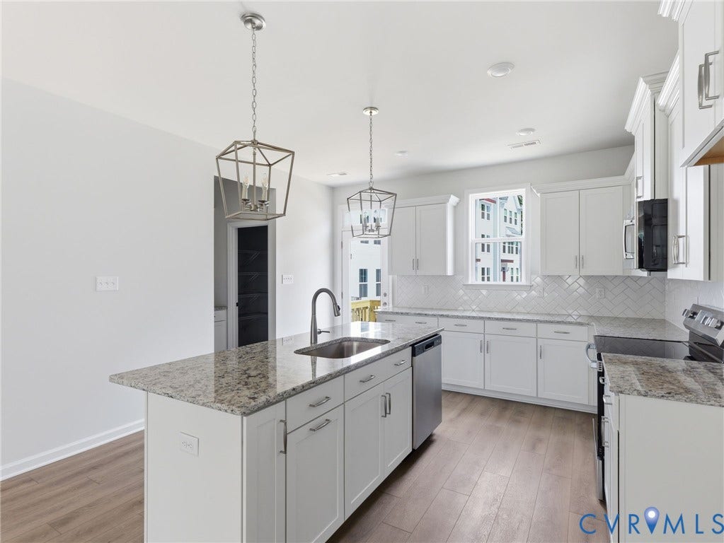 13807 Riverlight Drive, Midlothian, VA 23114 13807 Riverlight Drive, Midlothian, VA 23114