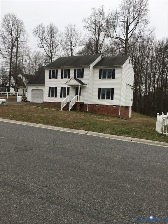 5104 Highberry Woods Road, Richmond, VA 23112 View of front of property featuring crawl space, a front lawn, and a garage