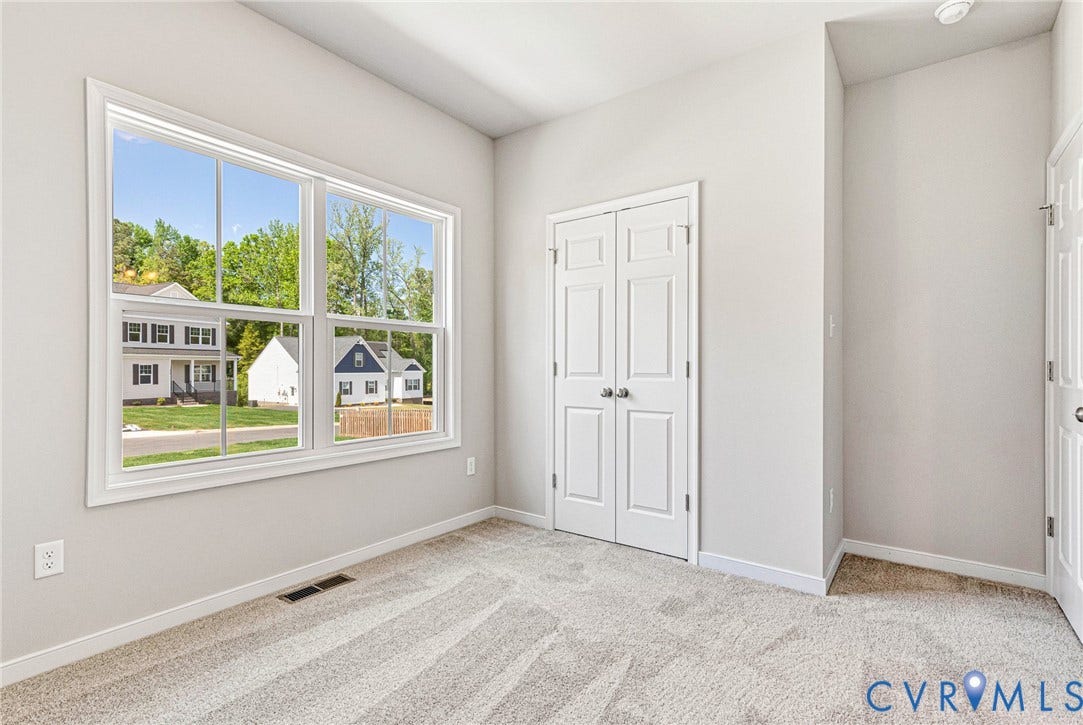 1st Floor Guest Room