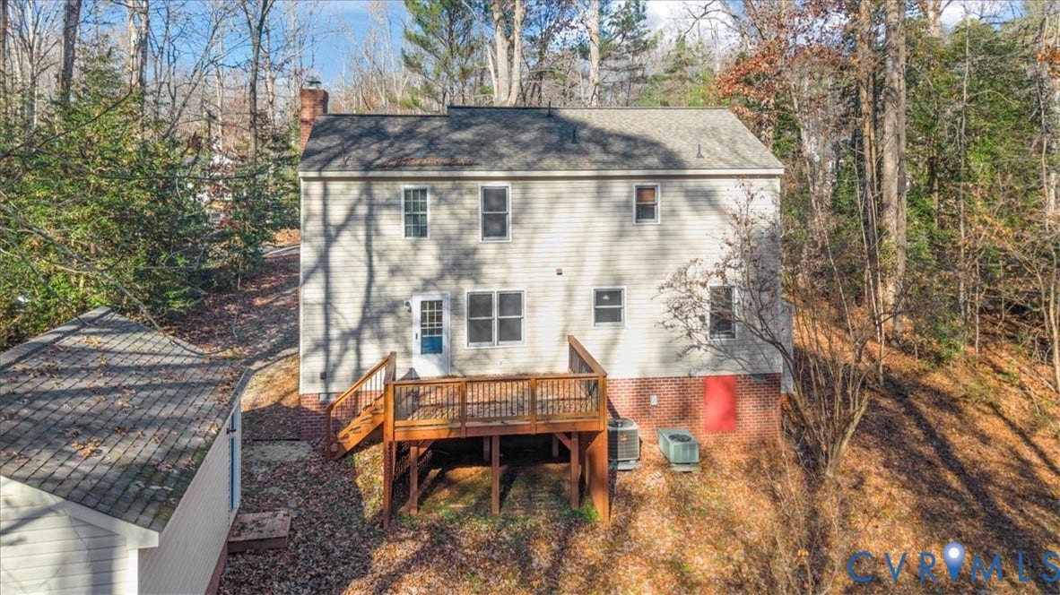 2739 Ridgeview Road, Spencerwood West, Powhatan, VA 23139 BEST BUY IN POWHATAN- GREAT PRIVATE LOT, DETACHED GARAGE, OVER 1800 SQFT, 3/4 BEDROOMS, GREAT ROOM, DEN, EAT IN KITCHEN, DINING ROOM, LAUNDRY ROOM, GREAT REAR DECK. THIS HOUSE HAS IT ALL, AT A REMARKABLE PRICE!