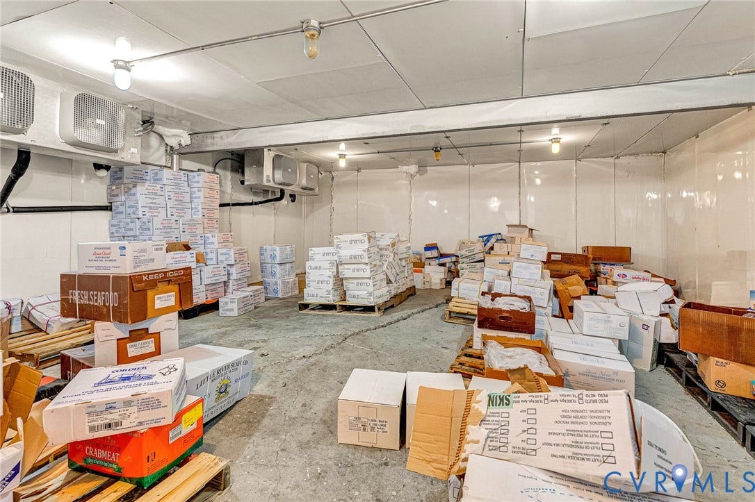 1505 Brook Road, Richmond, VA 23220 Large Freezer