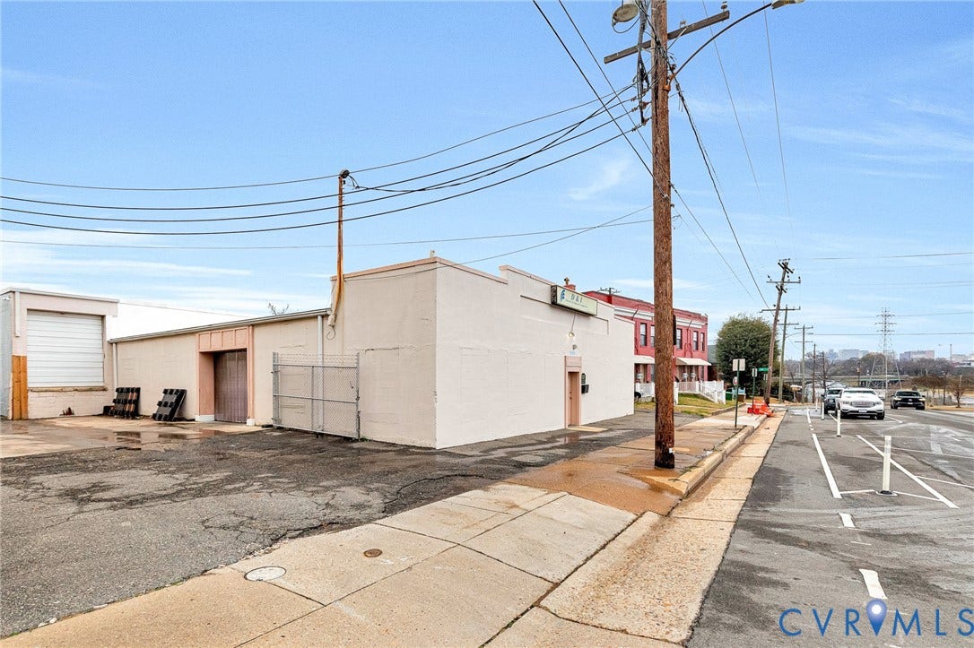 1505 Brook Road, Richmond, VA 23220 Side & Street View