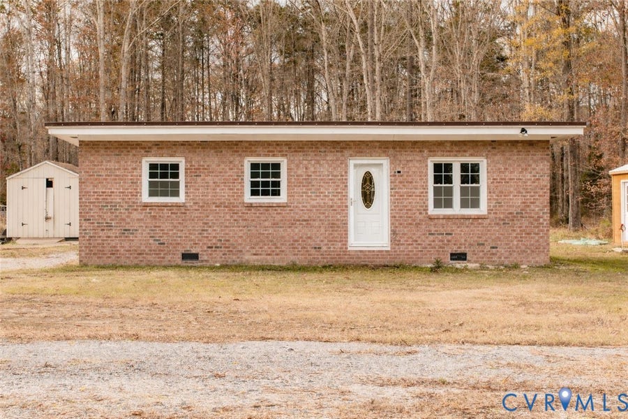 Property photo for 11512 Duncan Road, Dinwiddie, VA