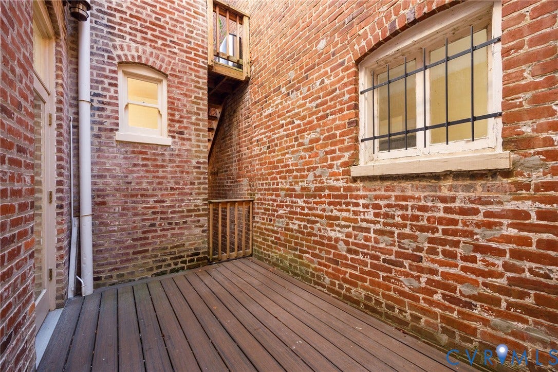 5 S Adams Street, Richmond, VA 23220 View of wooden terrace