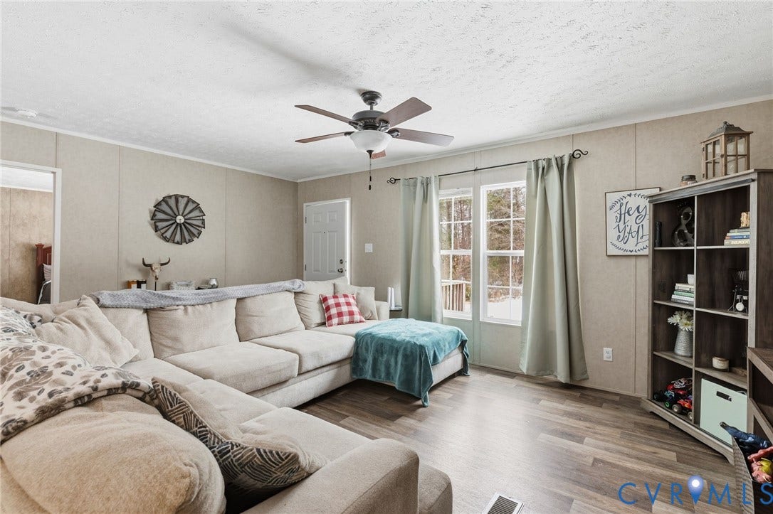 930 Evans Road, Powhatan, VA 23139 930 Evans Road, Powhatan, VA 23139