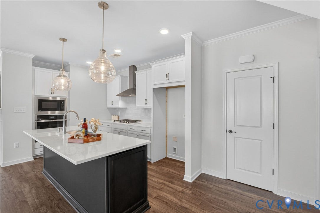 Photo from Boone Homes Gallery; photo of similar home, not home for sale; upgrades shown