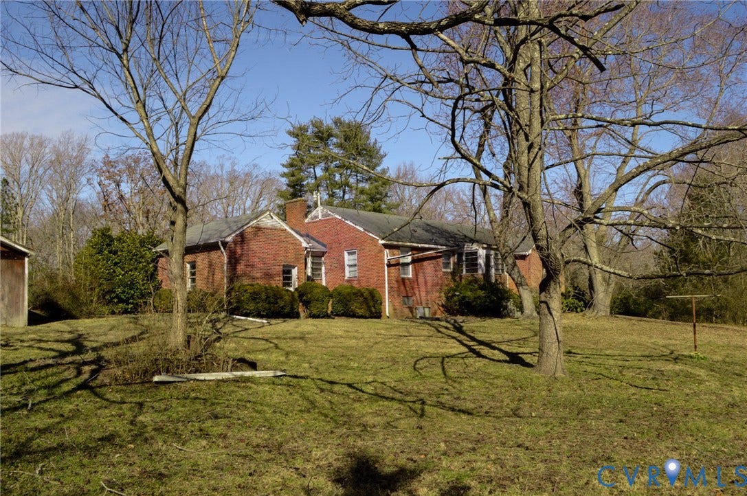 2500 Maidens Road, Powhatan, VA 23139 View of green lawn