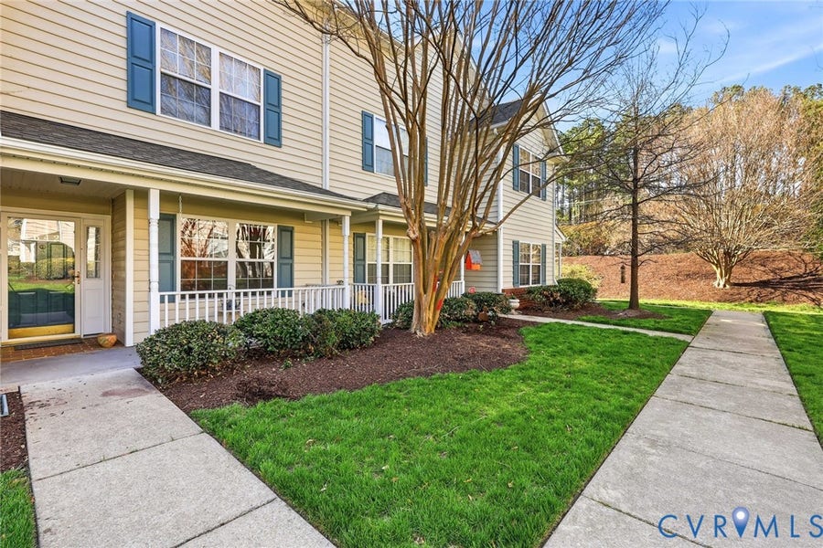 Property photo for 4642 Twin Hickory Lake Drive, Glen Allen, VA