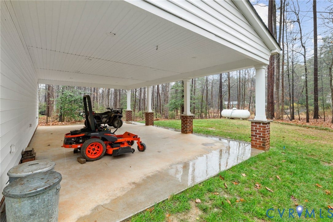 2604 E Maple Grove Lane, Powhatan, VA 23139 2604 E Maple Grove Lane, Powhatan, VA 23139