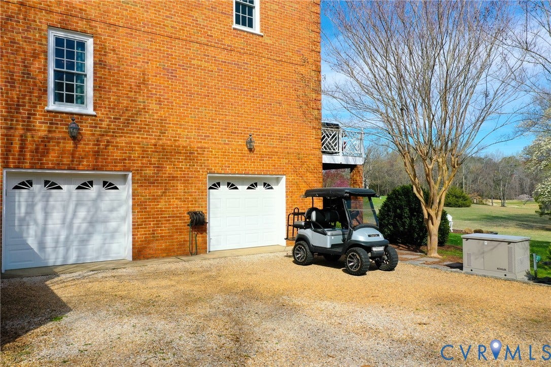 4 Red Fox Road, Hermitage Country Club, Manakin Sabot, VA 23103 4 Red Fox Road, Hermitage Country Club, Manakin Sabot, VA 23103