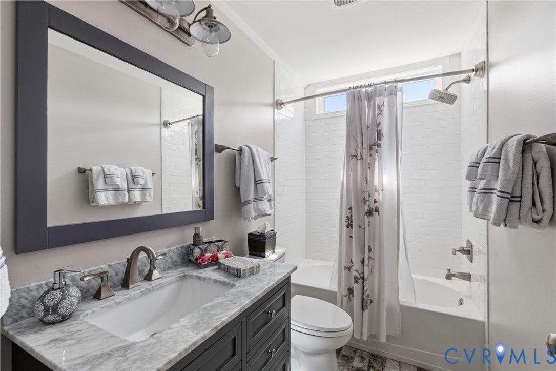 1493 Camberley Drive, Parke At Saddlecreek, Manakin Sabot, VA 23103 ensuite bathroom