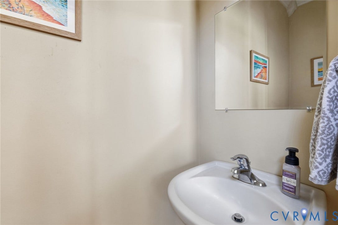 22 Villa Avenue, Zion Crossroads, VA 22942 22 Villa Avenue, Zion Crossroads, VA 22942