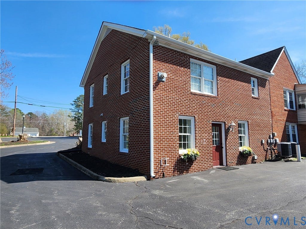2987 River Road, Goochland, VA 23063 Rear view of office building