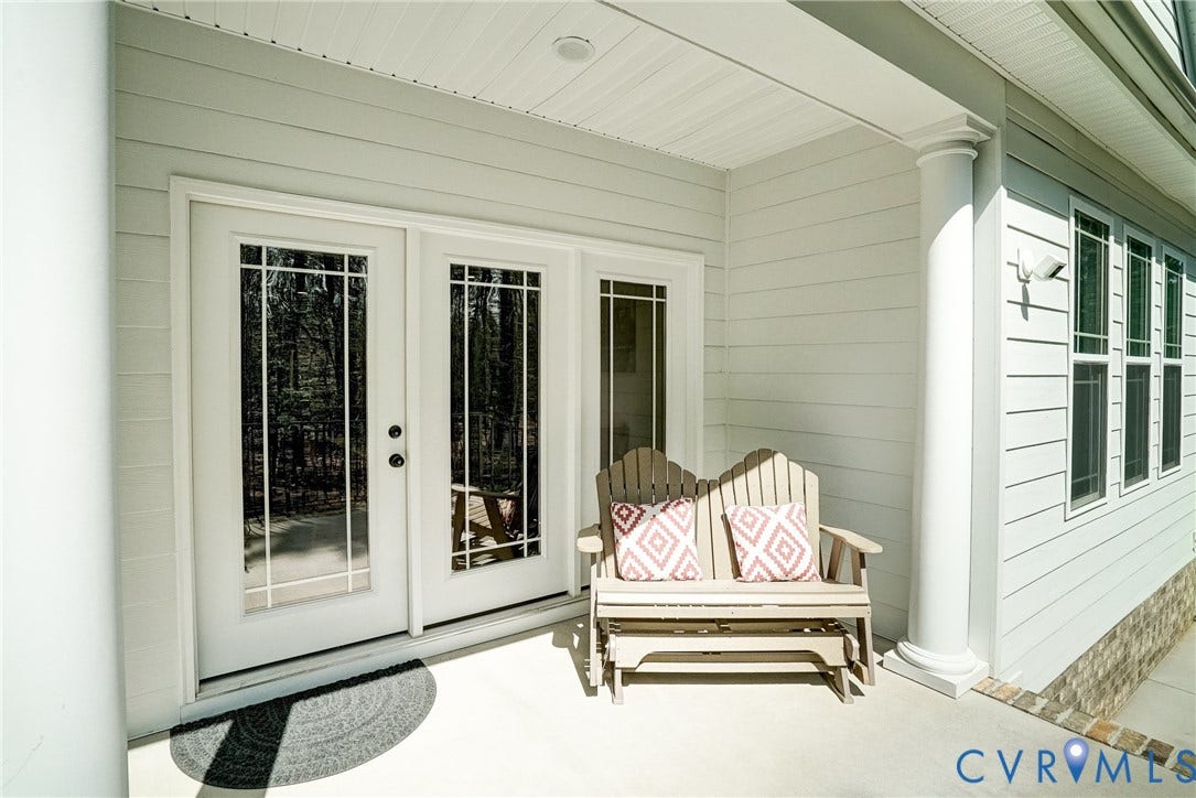 12387 S Readers Circle, Readers Branch, Manakin Sabot, VA 23103 Cozy Spot for Morning Coffee