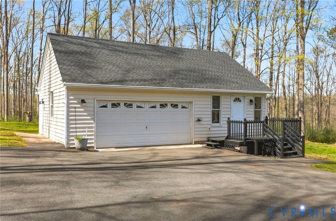 2060 Valley Springs Court, Powhatan, VA 23139 2060 Valley Springs Court, Powhatan, VA 23139