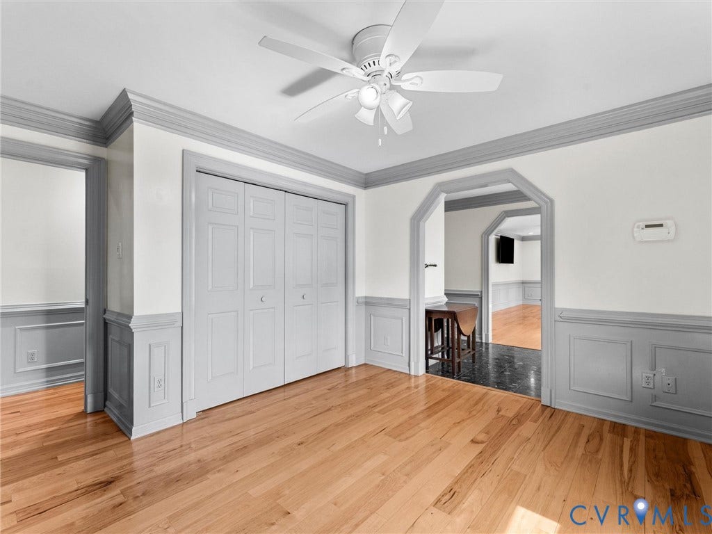 425 Starview Lane, Gum Spring, VA 23065 Room can be used as an office or formal dining room.