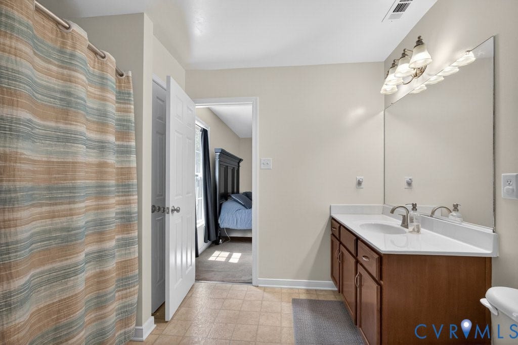 6332 Walnut Tree Drive, Powhatan, VA 23139 Primary bathroom