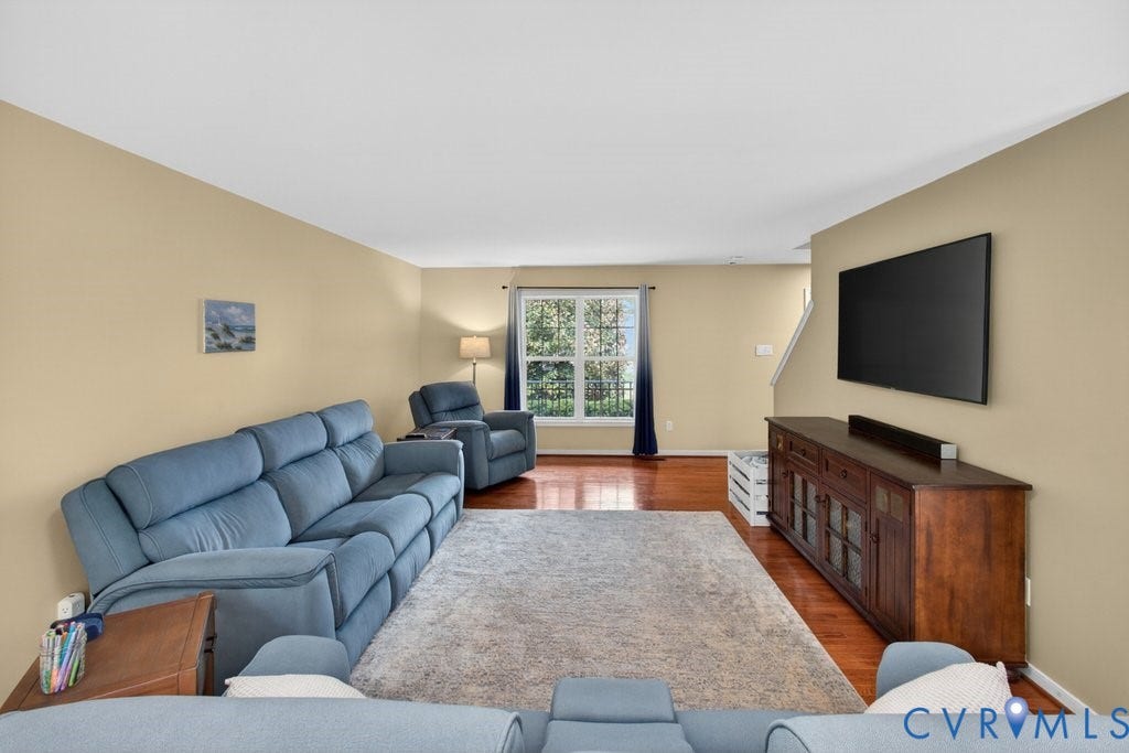 6332 Walnut Tree Drive, Powhatan, VA 23139 Living room