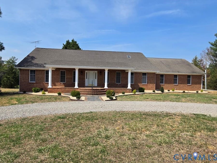 Property photo for 375 Schoolhouse Road, Farmville, VA