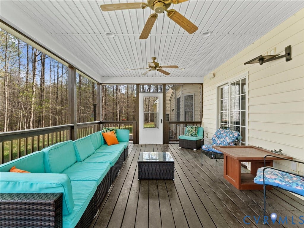 110 Oak Knoll Place, Bumpass, VA 23024 Screened porch with all the privacy you need