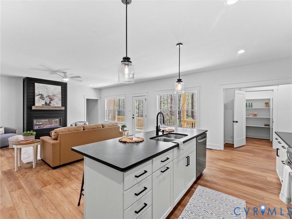 3167 Pineview Drive, Country Life, Powhatan, VA 23139 3167 Pineview Drive, Country Life, Powhatan, VA 23139