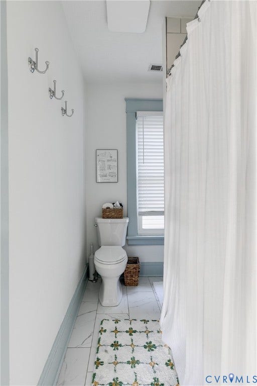 521 Northside Avenue, Highland Terrace, Richmond, VA 23222 Updated full hall bathroom with a walk-in shower.