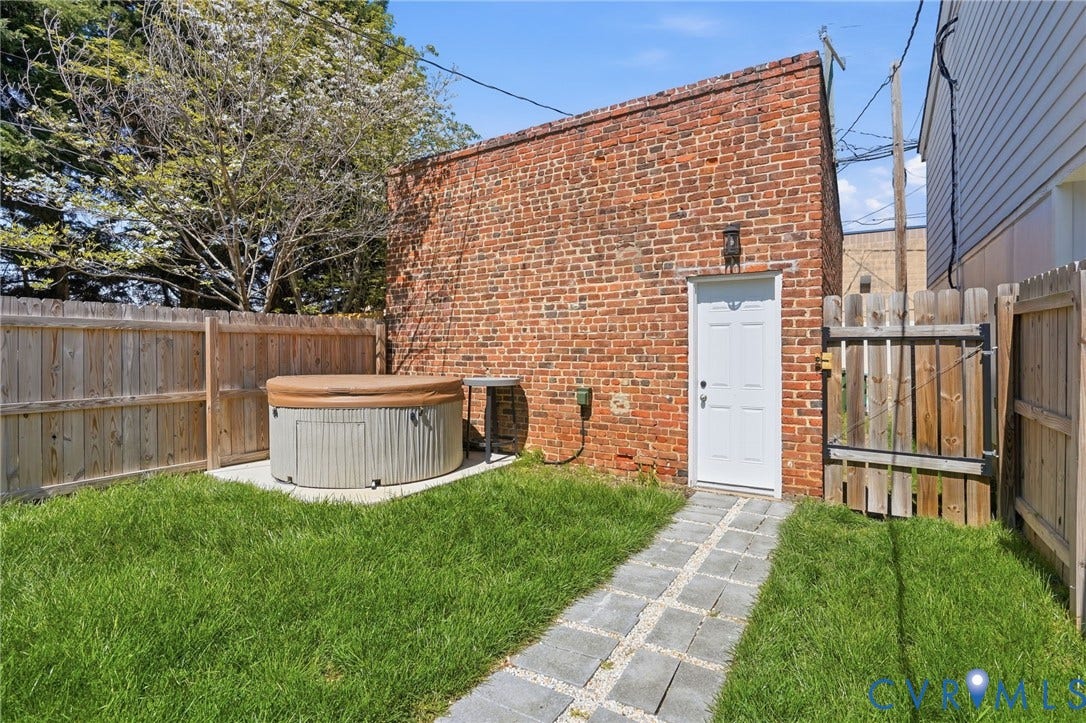 2814 W Grace Street, Museum District, Richmond, VA 23221 Electricity and storage has been added to the garage
