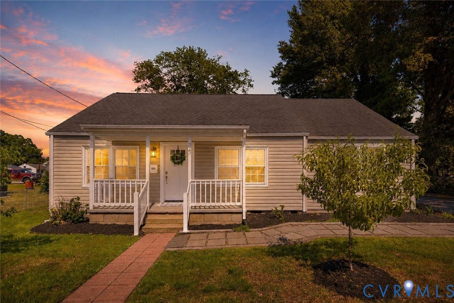 Property photo for 323 Washington Avenue, Colonial Heights, VA