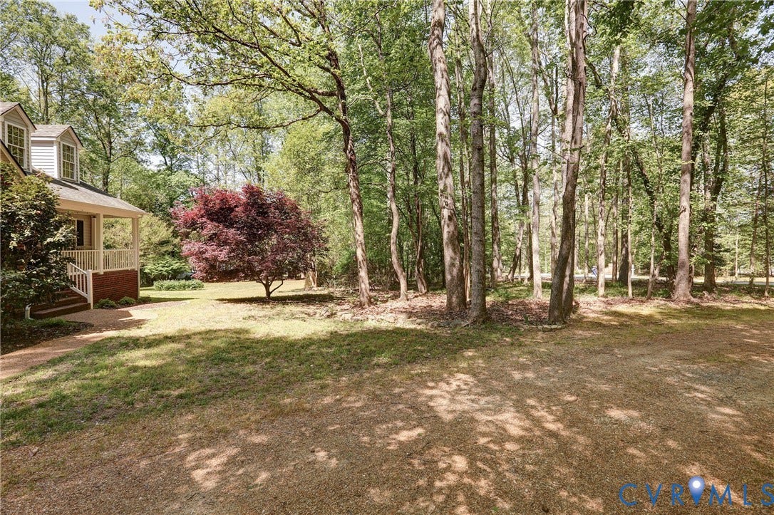 2025 Valley Springs Circle, Powhatan, VA 23139 Park-like view of front yard