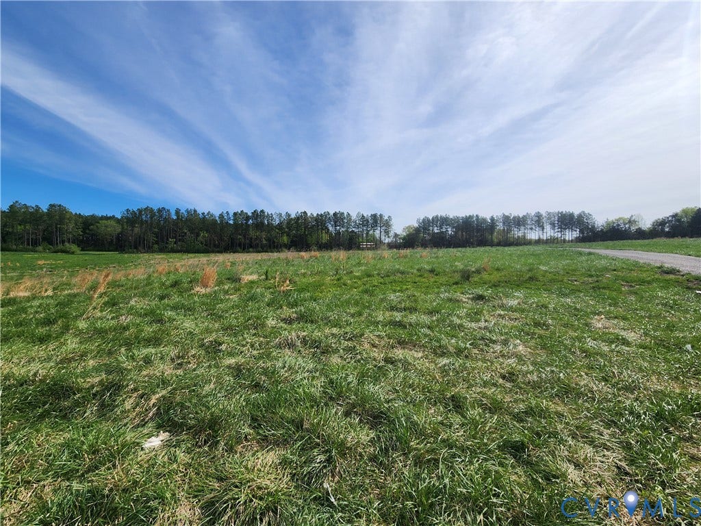 Check out the pasture view off the front porch!