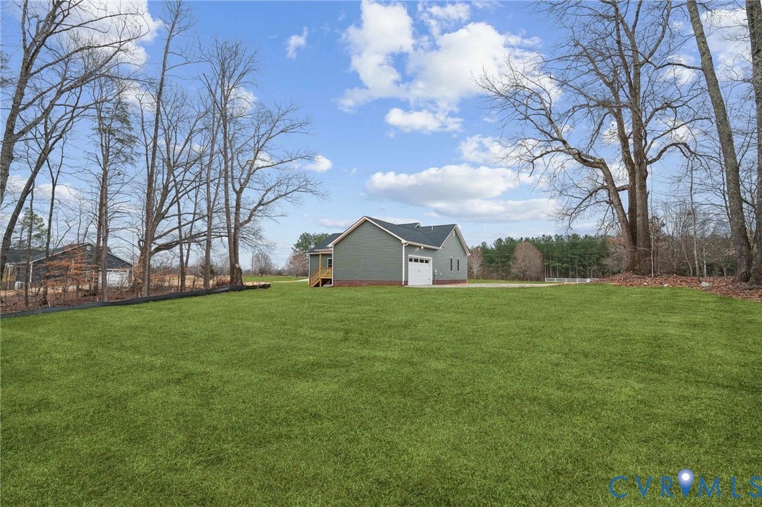 Thanks for visiting 53 Oak Hill Road.  We hope you call it home!