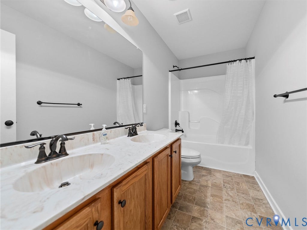 2094 Hancock Road, Powhatan, VA 23139 Guest bath, double vanity, shower and tub
