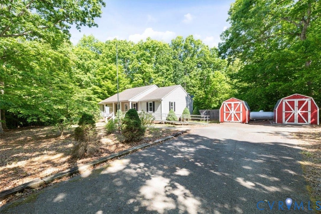 147 Barter Hill Road, Cumberland, VA 23040