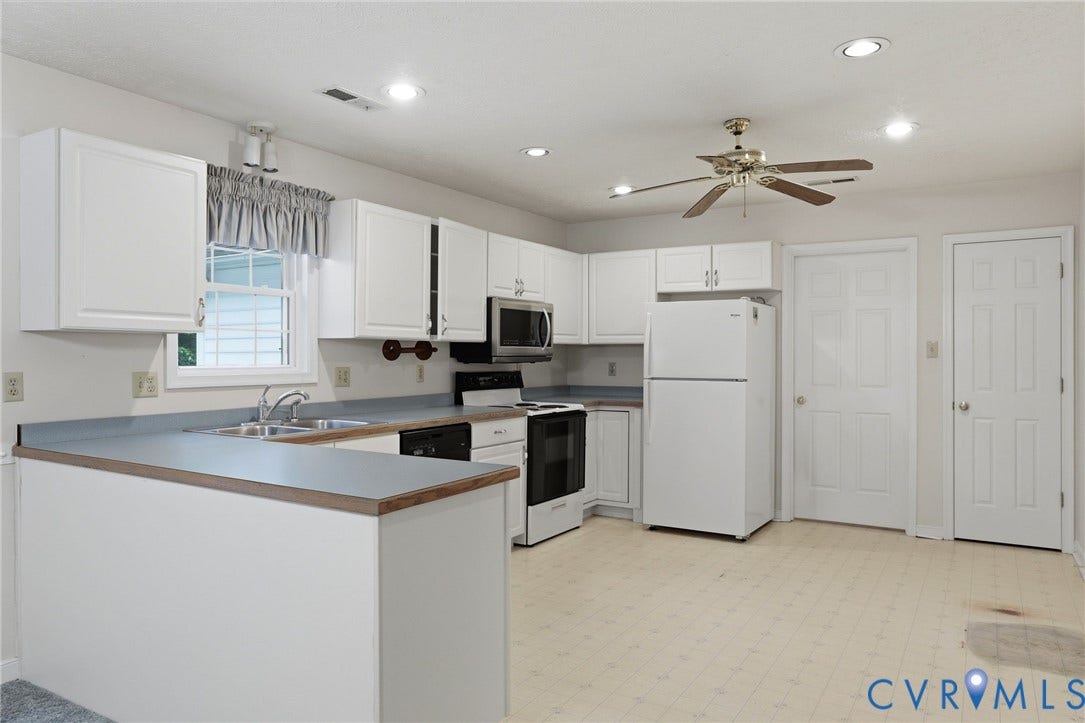 1570 Meade Point Drive, Powhatan, VA 23139 Spacious kitchen