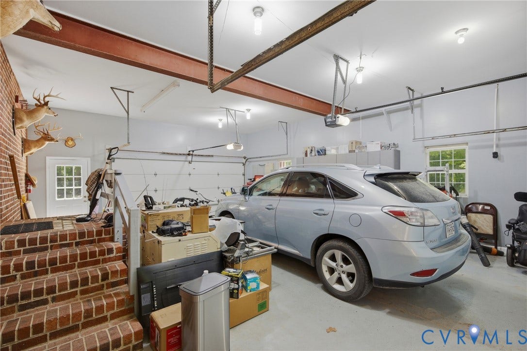 13236 Lea Anna Lane, Hanover, VA 23102 Drive-through garage.