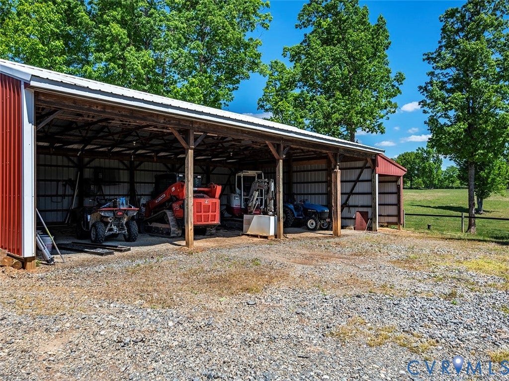 615 Riggs Road, Louisa, VA 23093 615 Riggs Road, Louisa, VA 23093