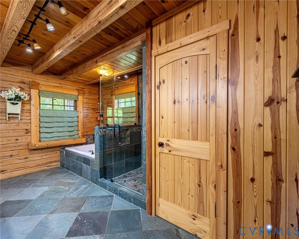 615 Riggs Road, Louisa, VA 23093 615 Riggs Road, Louisa, VA 23093