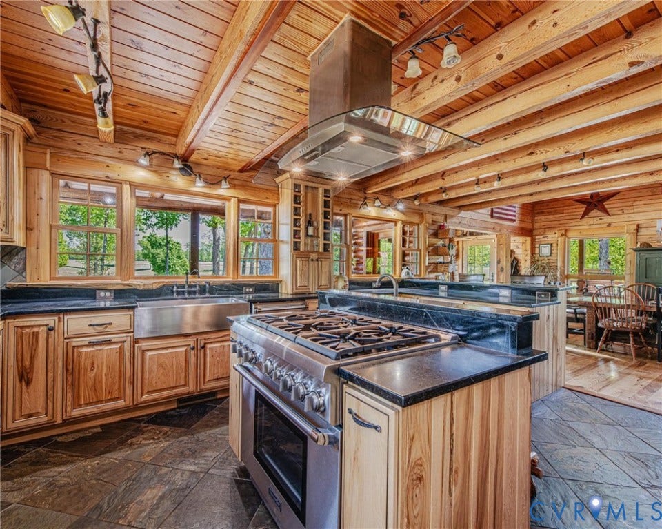 615 Riggs Road, Louisa, VA 23093 615 Riggs Road, Louisa, VA 23093