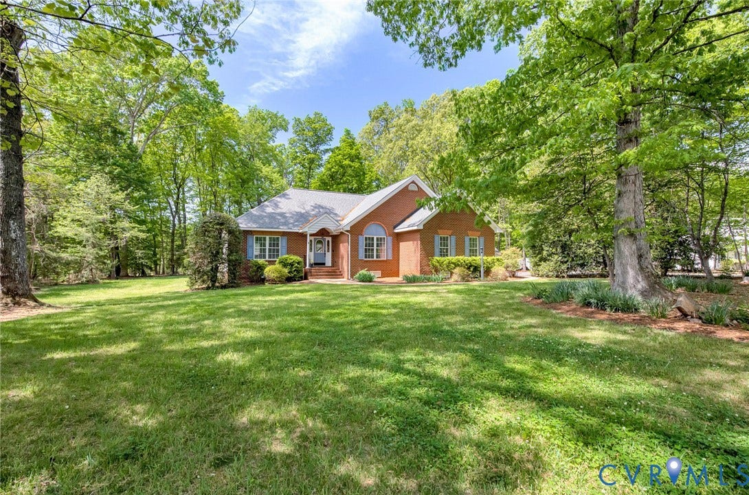 3131 Shadow Creek Drive, Powhatan, VA 23139 Wonderful set back from the road