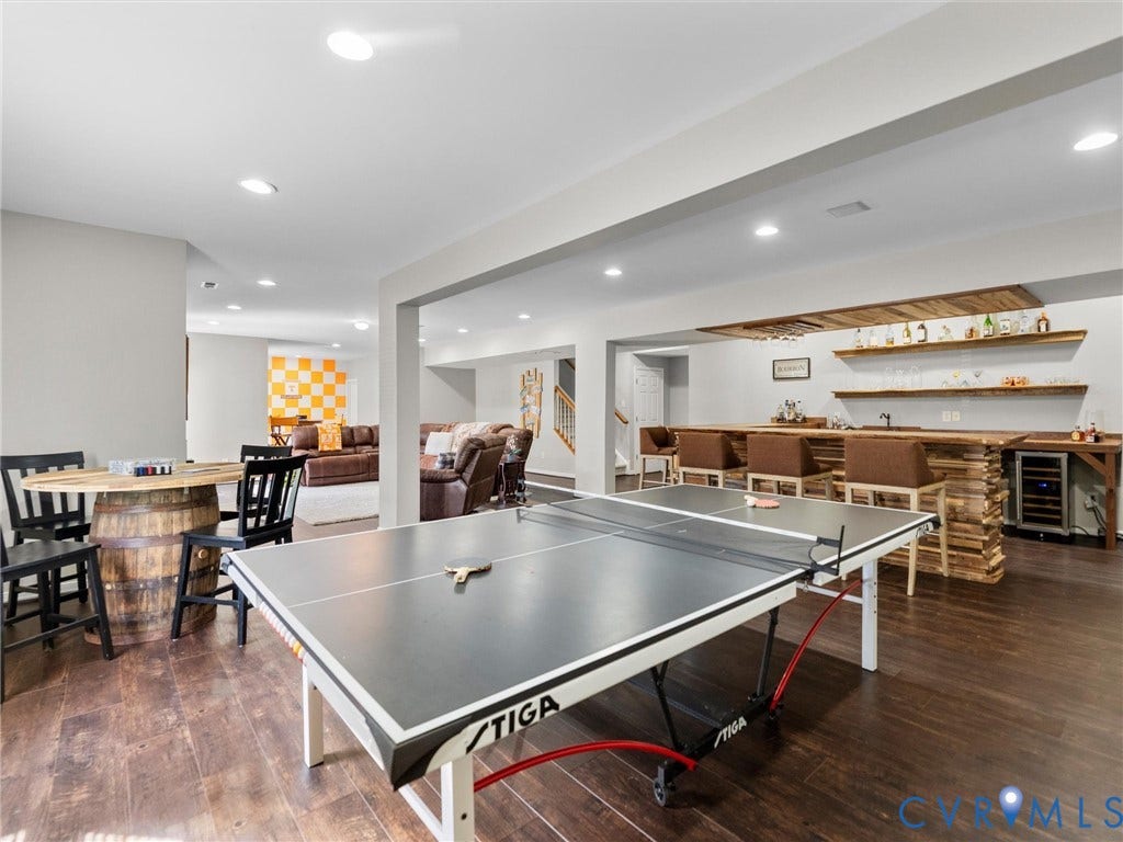 Fully finished walk-out basement