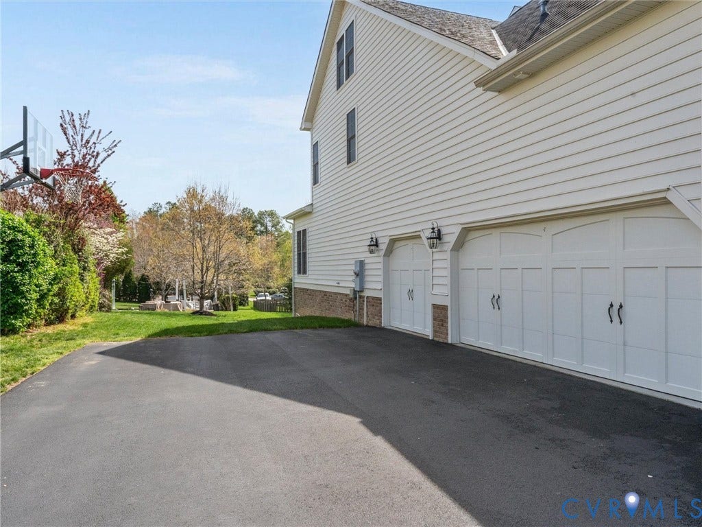 3-car side load garage