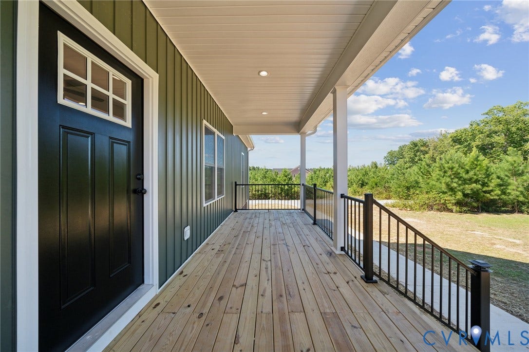 81 Oak Hill Road, Oak Hill, Cumberland, VA 23040 Front porch
