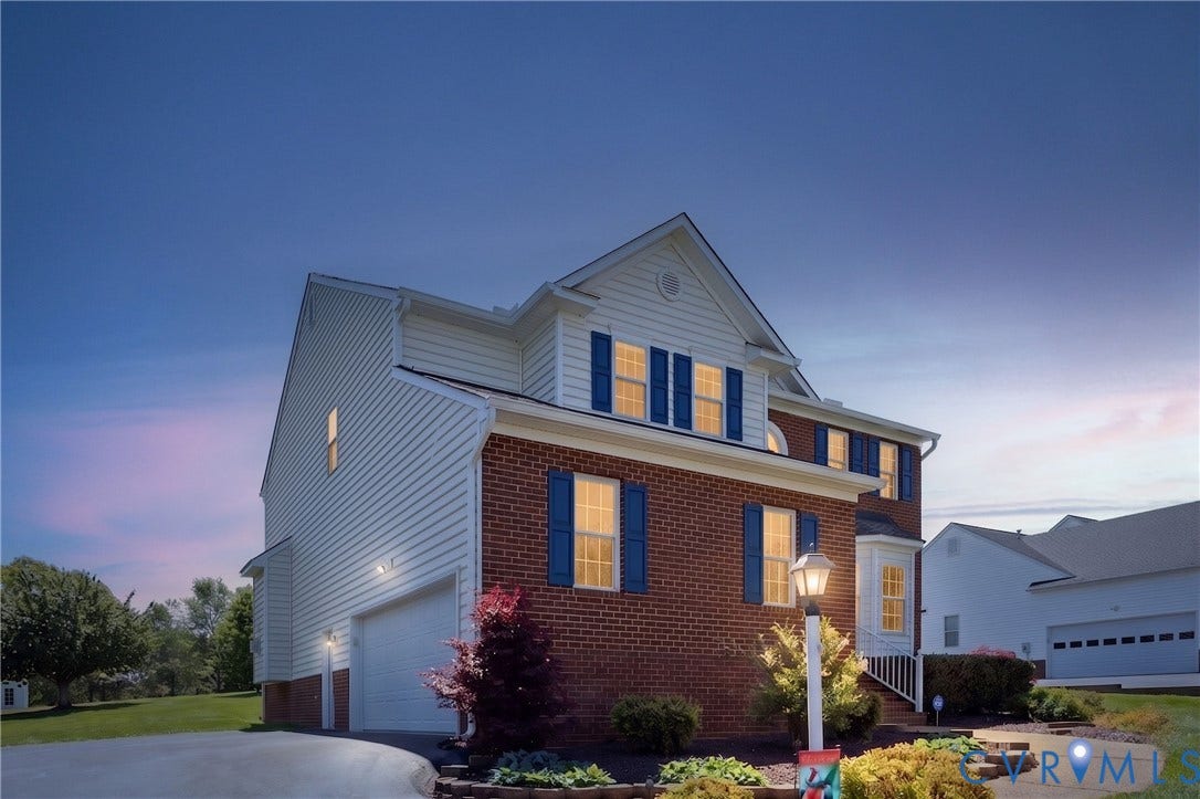 dusk exterior photo