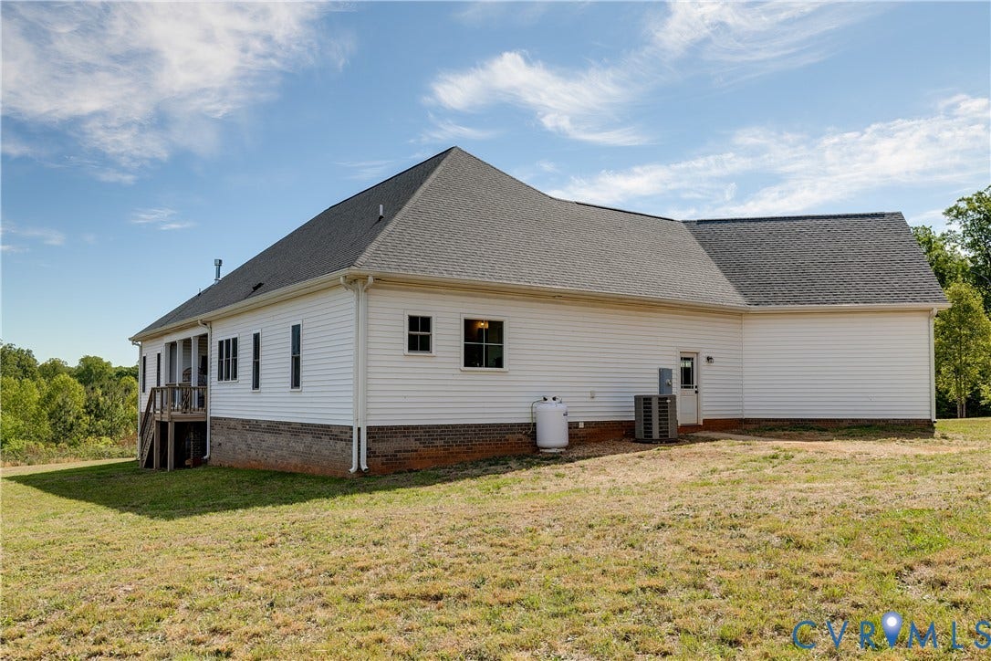 1002 Seay Road, Manakin Sabot, VA 23103 1002 Seay Road, Manakin Sabot, VA 23103