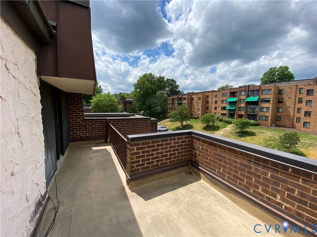 1507 Bronwyn Road, #301, Henrico, VA 23238 Balcony Deck