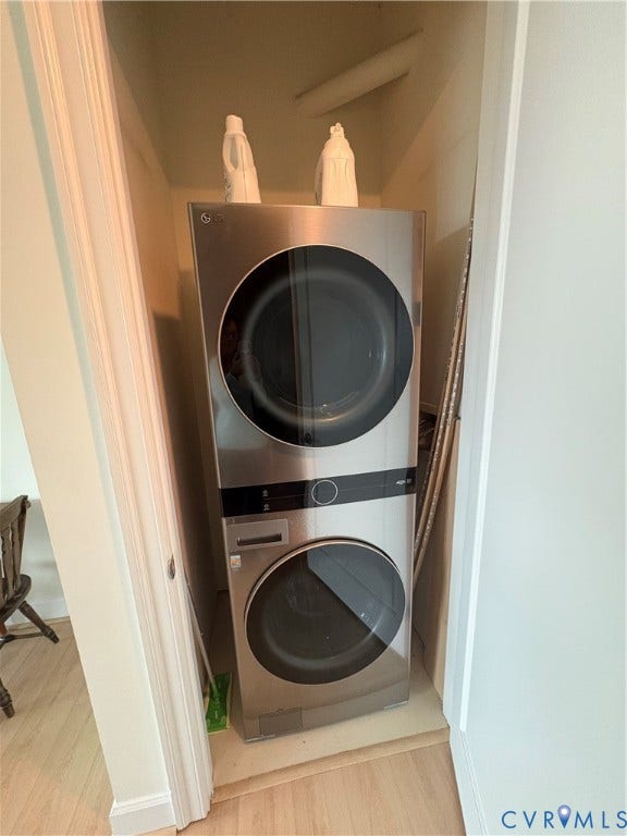301 Virginia Street, #U804, Downtown, Richmond, VA 23219 Full size stacked washer and dryer included.