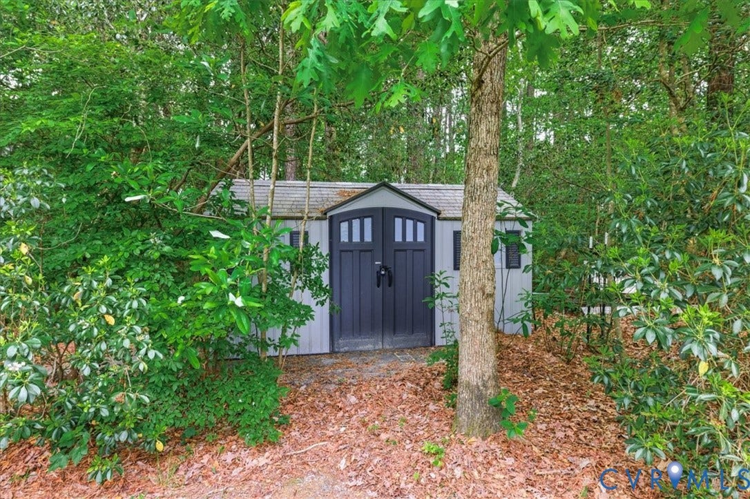 6300 Oak Arbor Court, Chester, VA 23831