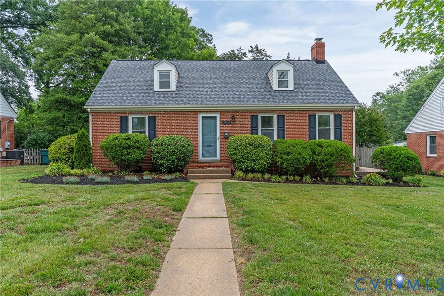 Property photo for 6404 Monument Avenue, Richmond, VA