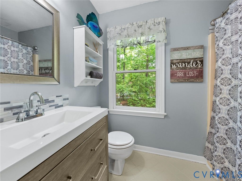 2741 Ridgeview Road, Spencerwood West, Powhatan, VA 23139 NEW HALL BATH