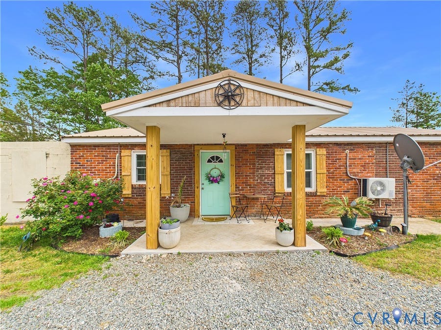 Property photo for 10015 Kings Highway, Drakes Branch, VA